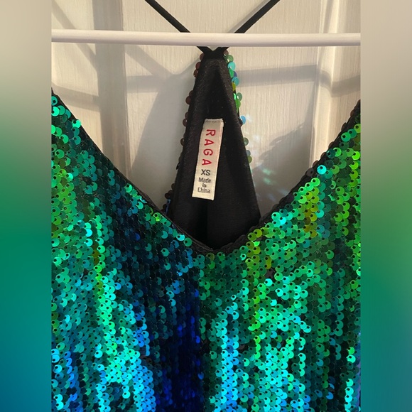 Sequin Cross-back Top - Picture 2 of 2